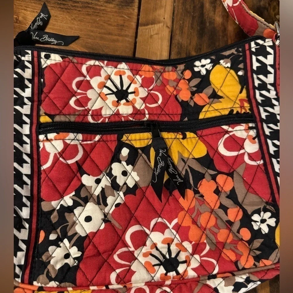 VERA BRADLEY CROSSBODY OR SHOULDER BAG. NWOT. ORANGE/YELLOW/RED